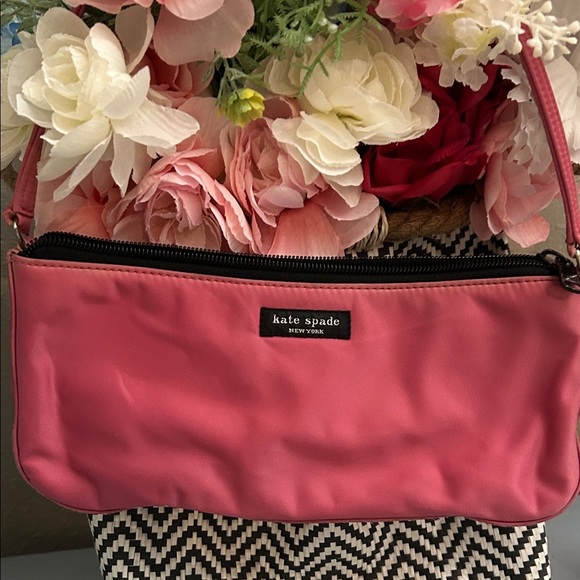 kate spade Handbags - Kate Spade small shoulder bag